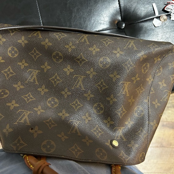 Louis Vuitton Montaige MM - Picture 6 of 8